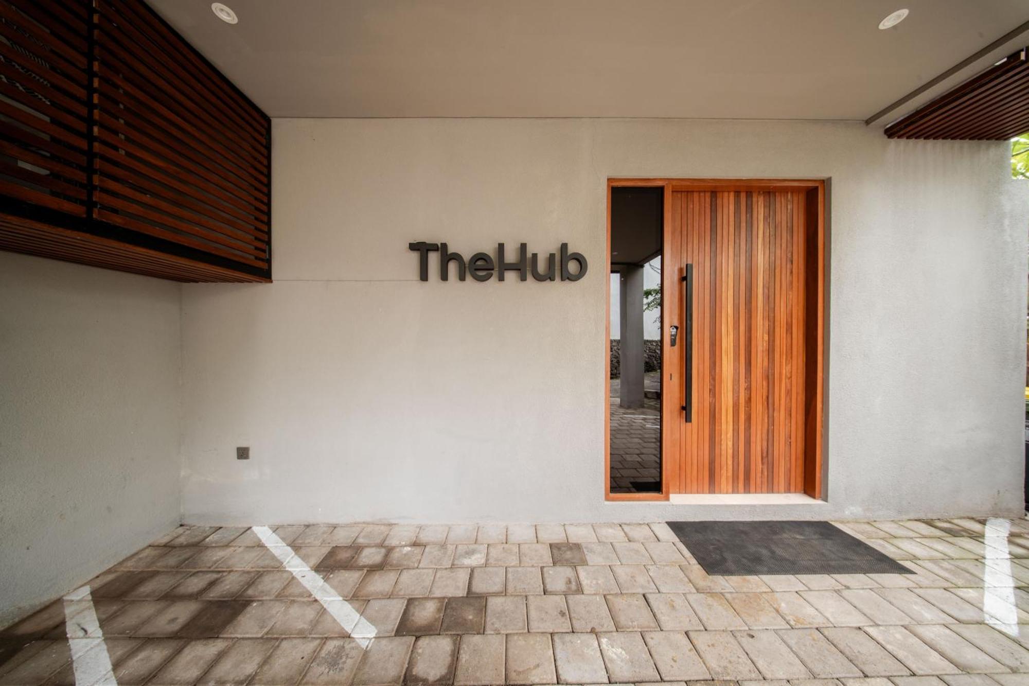 Thehub Pererenan Coworking, Pool And Rooftop Canggu Exterior foto