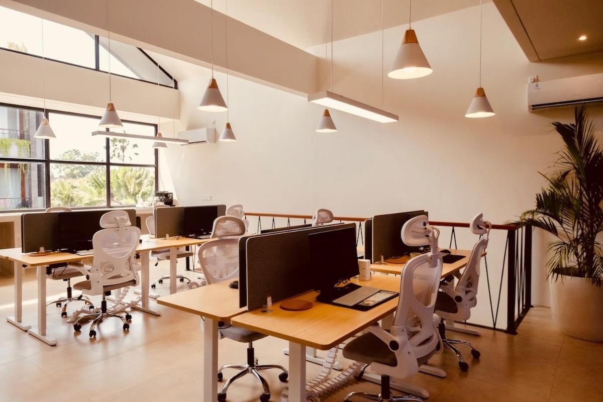 Thehub Pererenan Coworking, Pool And Rooftop Canggu Exterior foto