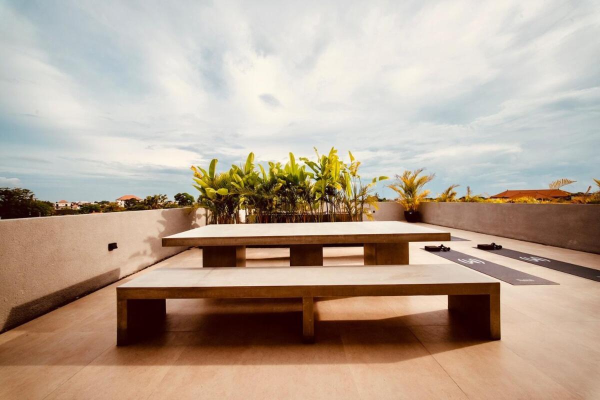 Thehub Pererenan Coworking, Pool And Rooftop Canggu Exterior foto